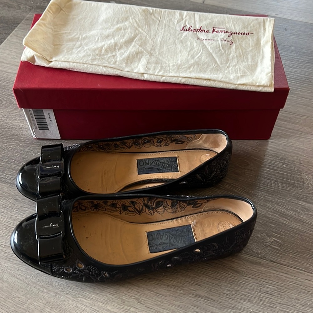 Salvatore Ferragamo Embroidered Ballerina Flat Black 7.5 with box